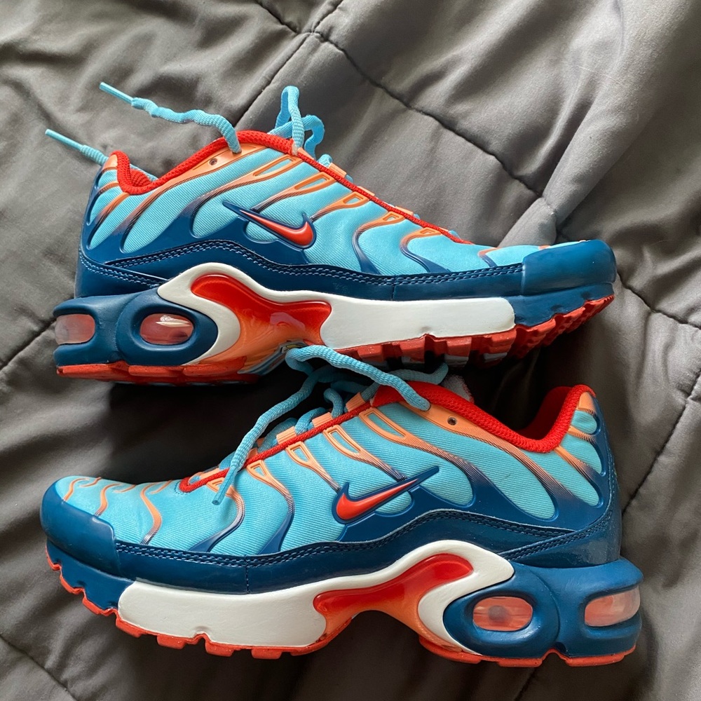 Nike Air Max Plus size 7 W/ 5.5 Y